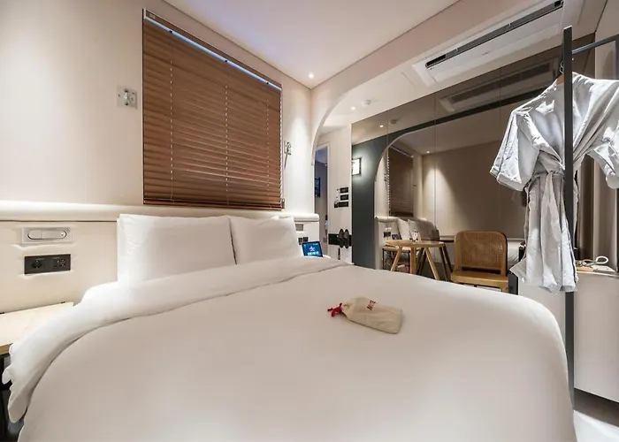 부산 대연동 뮤트호텔 Hotel Busan