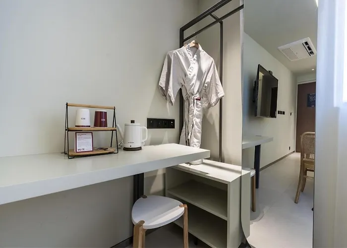 부산 대연동 뮤트호텔 Hotel