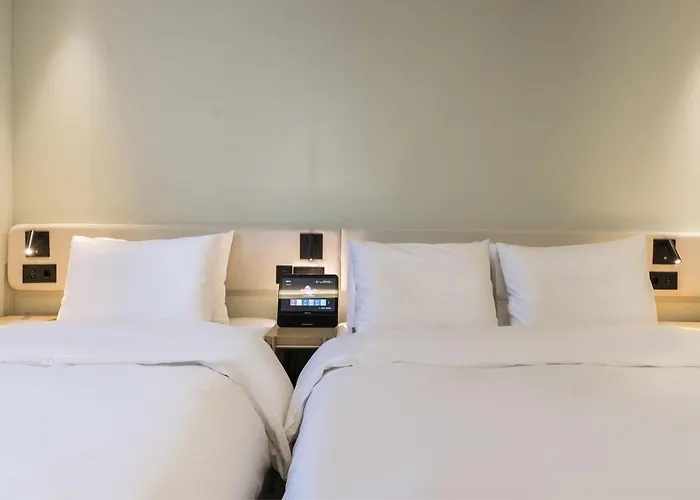 부산 대연동 뮤트호텔 Busan