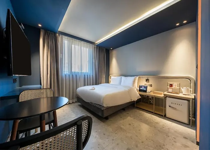 부산 대연동 뮤트호텔 Hotel *