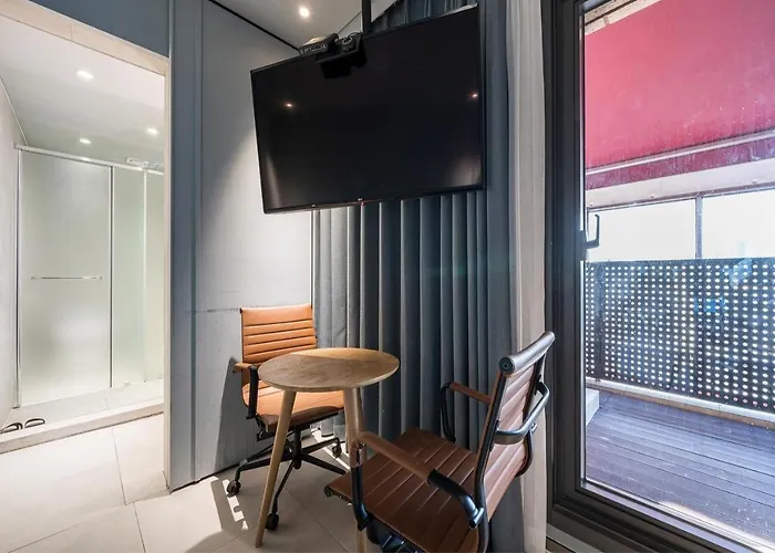 부산 대연동 뮤트호텔 Hotel