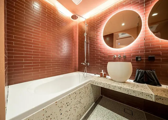 부산 대연동 뮤트호텔 Hotel *