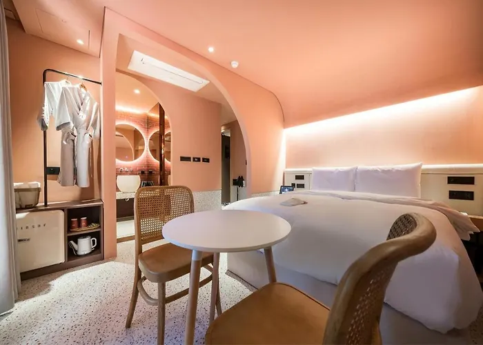 부산 대연동 뮤트호텔 Hotel Busan