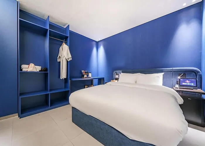 부산 대연동 뮤트호텔 Hotel