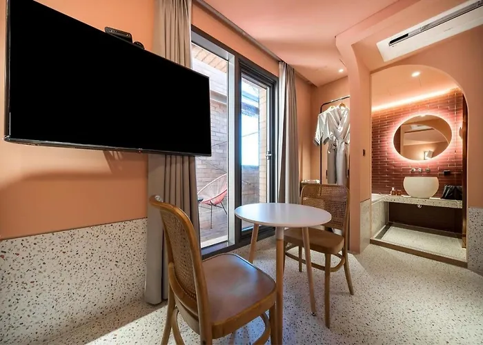 부산 대연동 뮤트호텔 Hotel