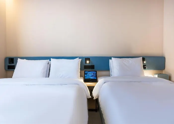 부산 대연동 뮤트호텔 Hotel *