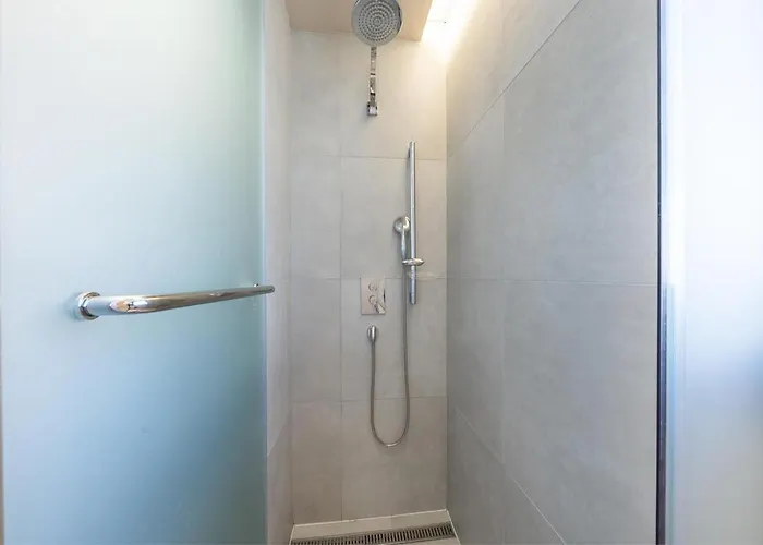 부산 대연동 뮤트호텔 Busan